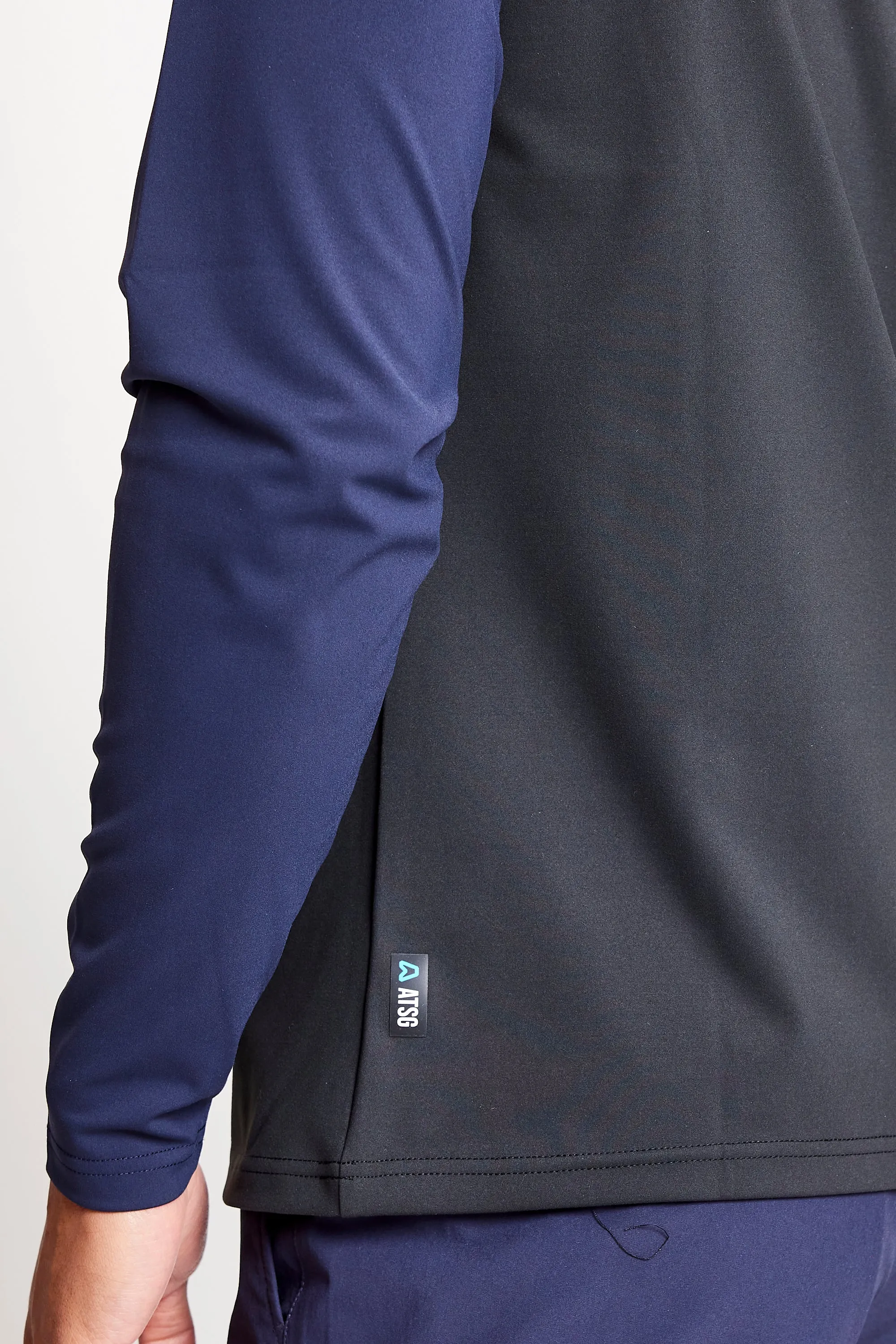 Slim Fit Contrast 1/4 Zip Top  - Putter Black / Ace Navy