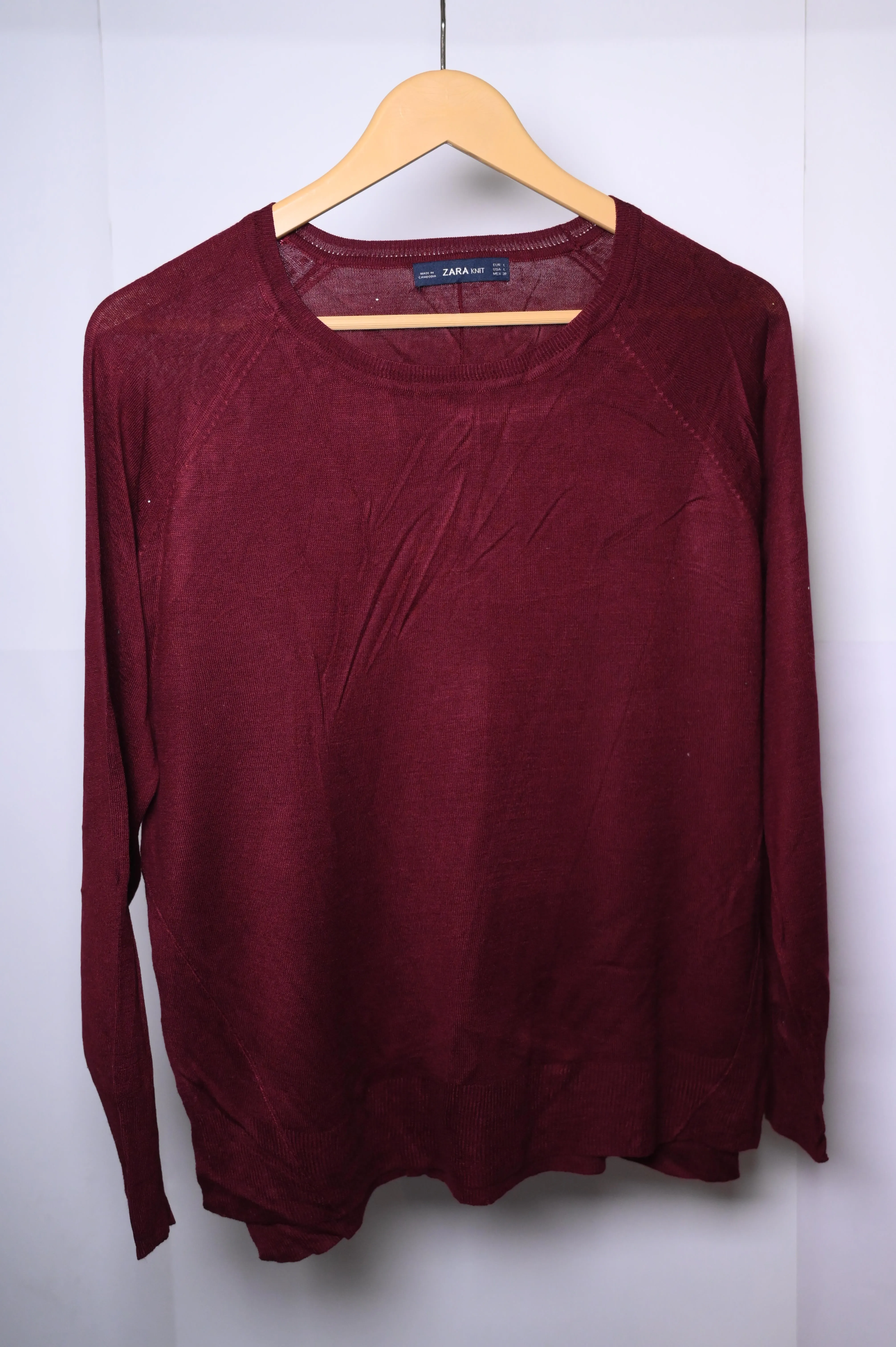 Zara Medium Maroon Sweatshirt