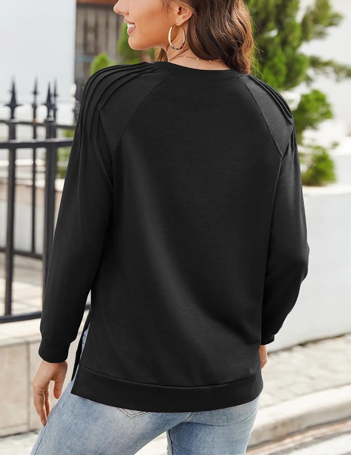 Zeagoo Tunic Tops for Women 2025 Spring Long Sleeve Shirts Dressy Casual Crewneck Pleated Cute Tops Side Split Sweatshirts